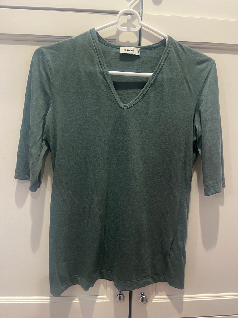 Jil Sander “clay” Green V‑Neck Short Sleeve Tee size S